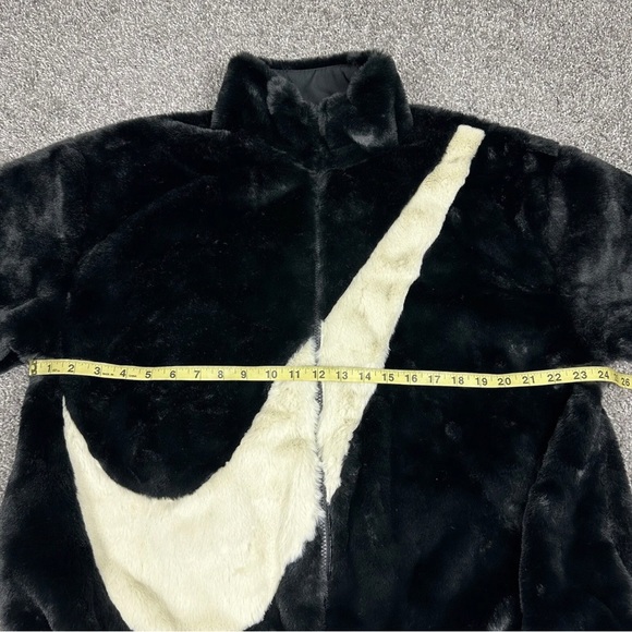Nike Faux Fur Jacket, NIKE SWOOSH - Picture 14 of 14